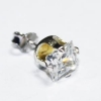 Е05211-С3 пусета в ухо с камнем